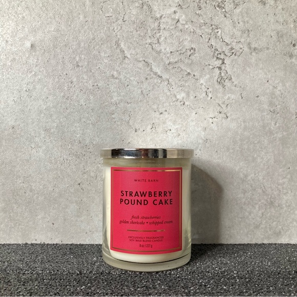 Strawberry Pound Cake Single Wick Candle - Picture 1 of 3